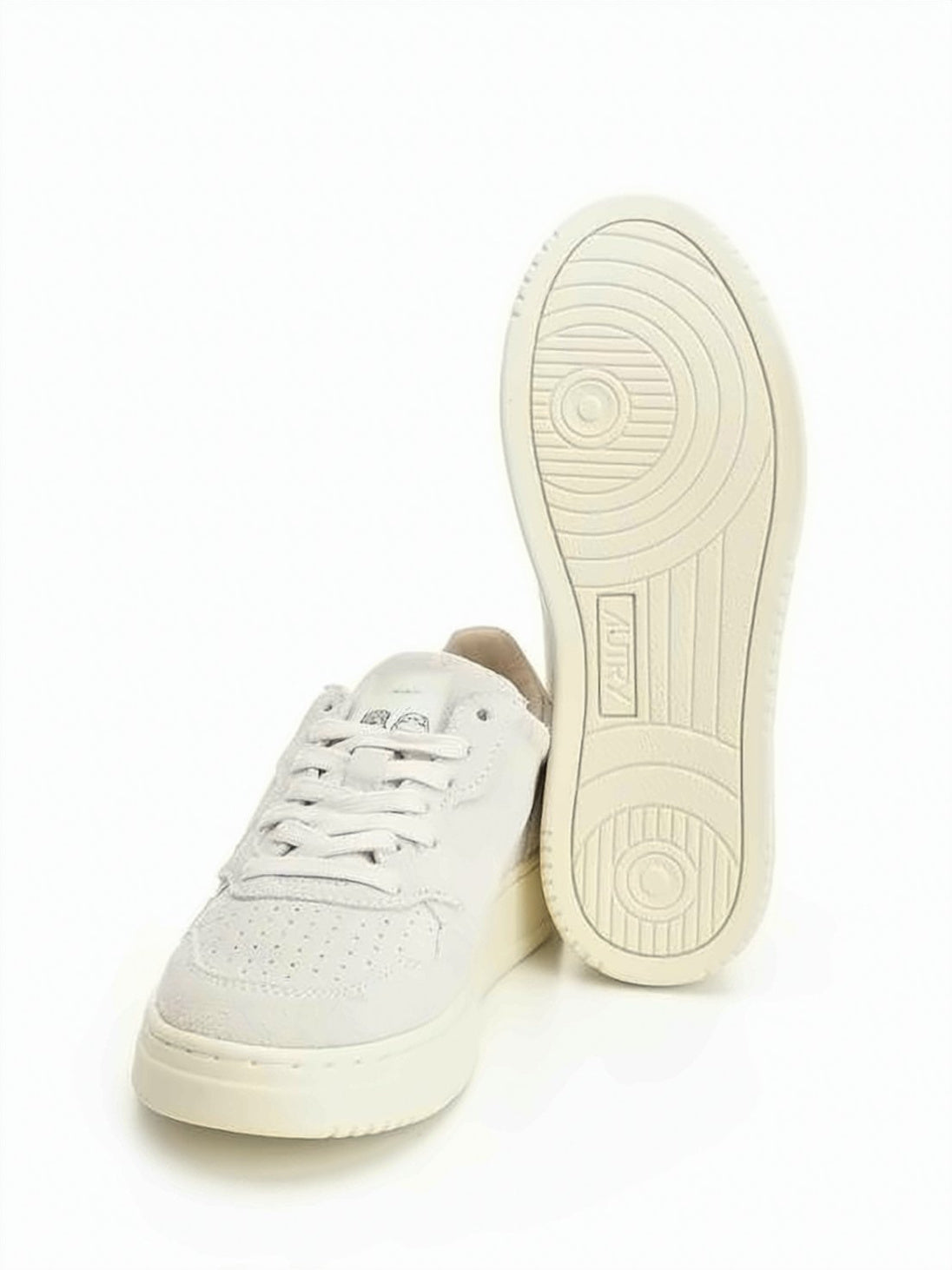 Suede Upper Low-Top Sneakers With Minimalist Design