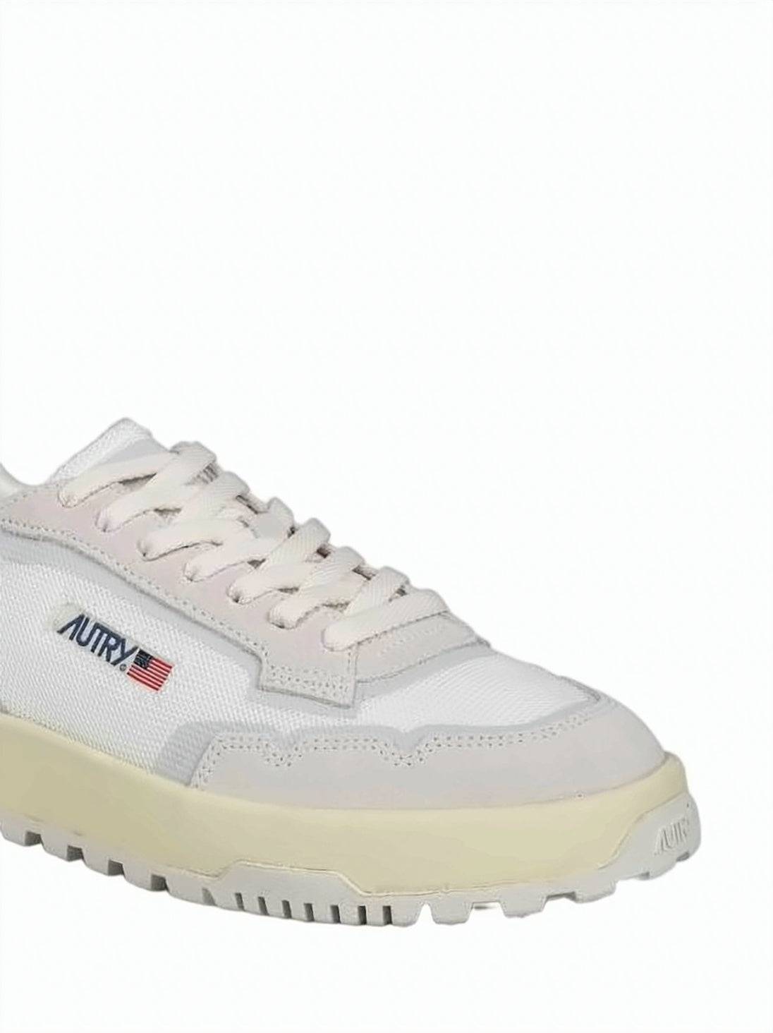 Vintage-Inspired Autry Sneakers with Suede