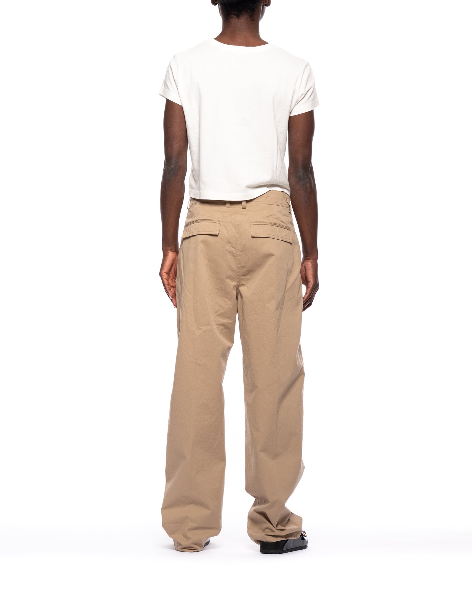 Chino Pants With Refined Pocket Stitching