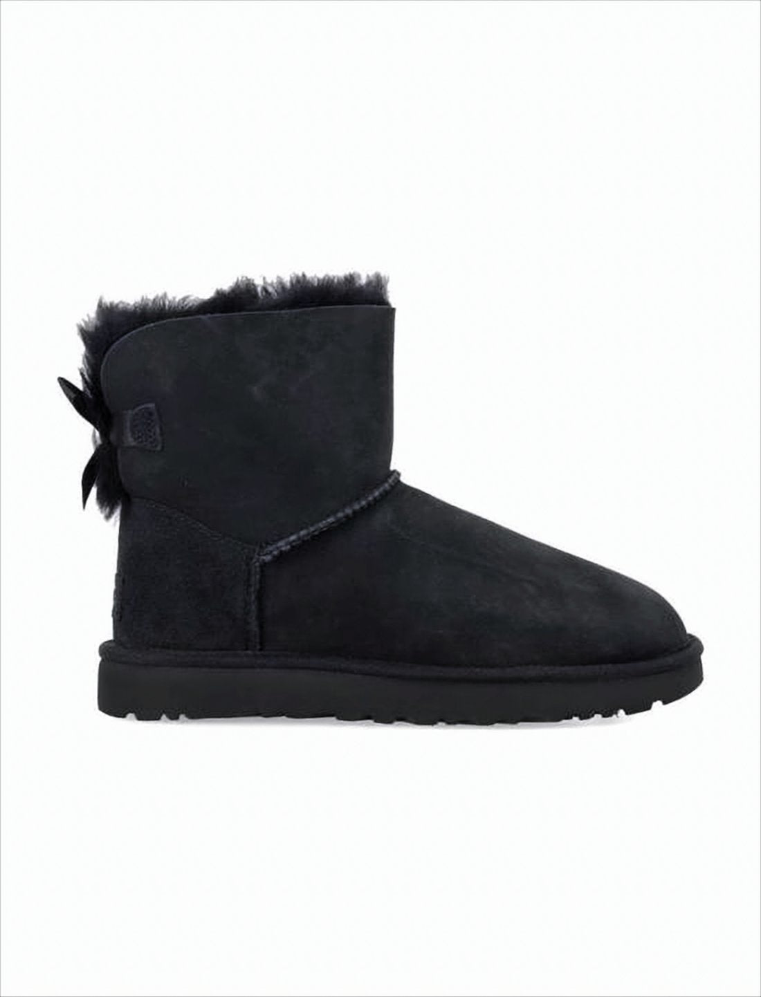 Suede Ankle Boots with Plush Interior and Decorative Bows