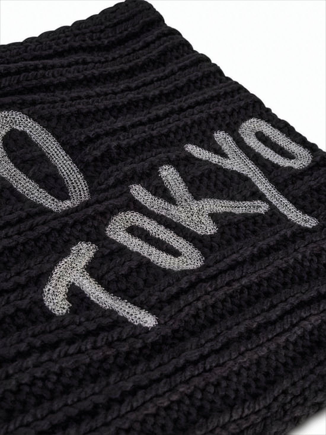 Ribbed Black Knitted Scarf