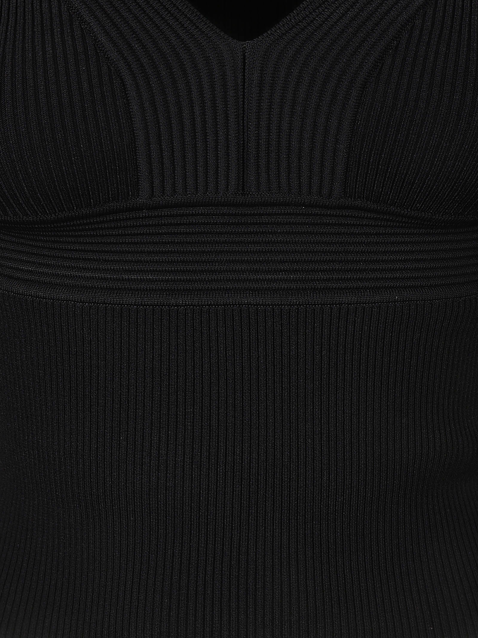 Minimalist Cotton Top with Round Neckline