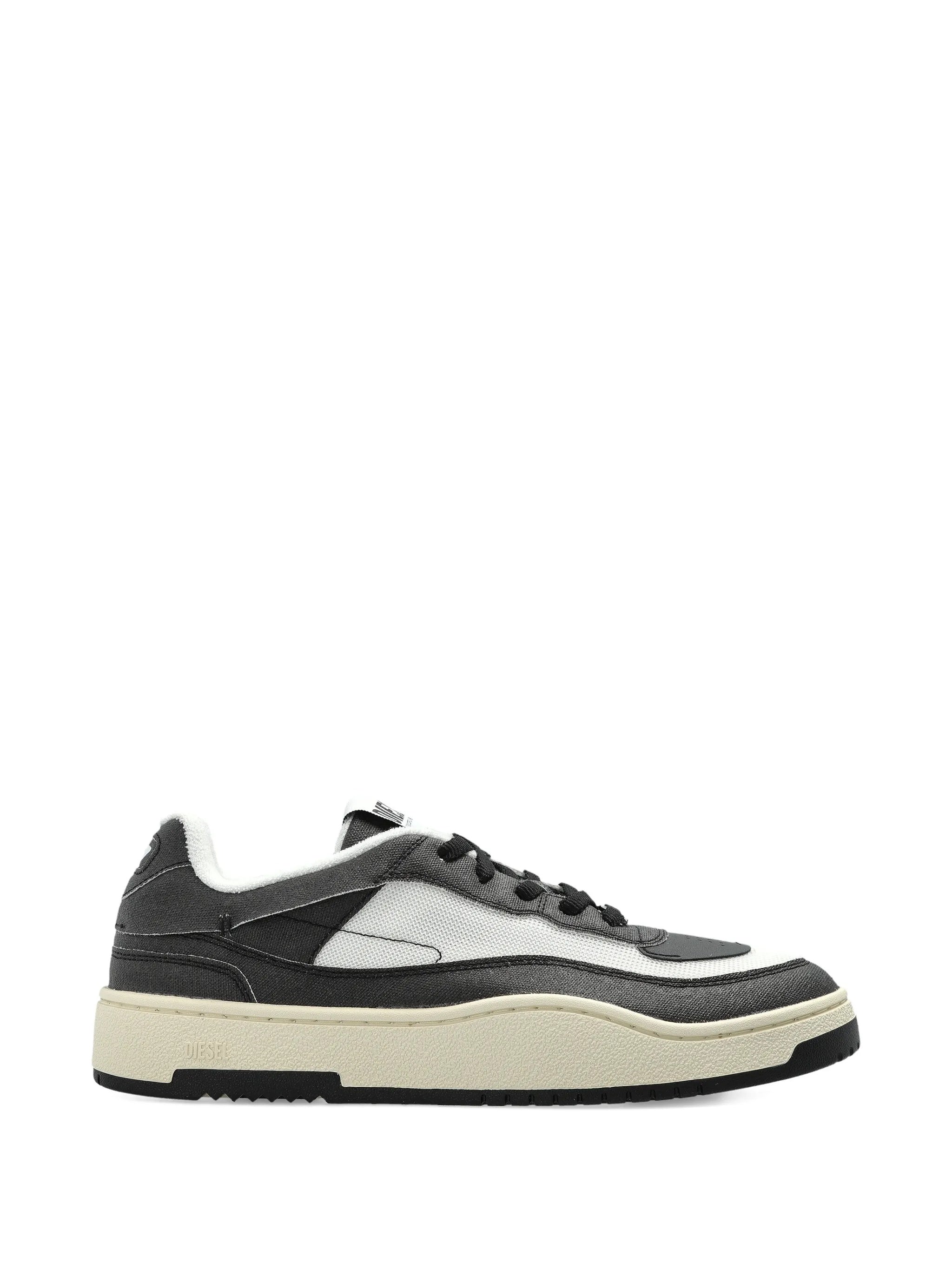 Black/White S Oval Skate Low Sneakers