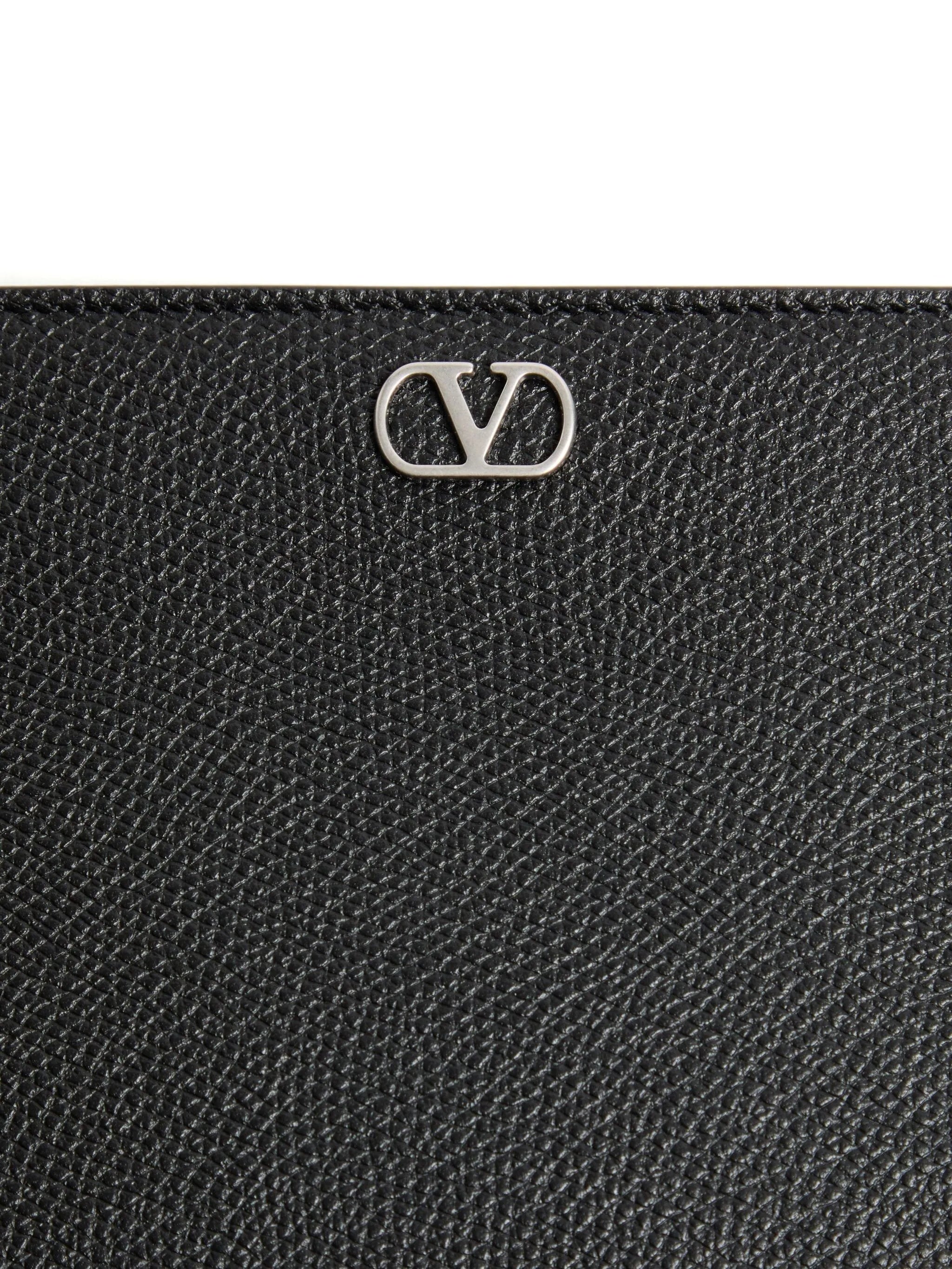 Black Pouch Vlogo Signature Leather Clutches