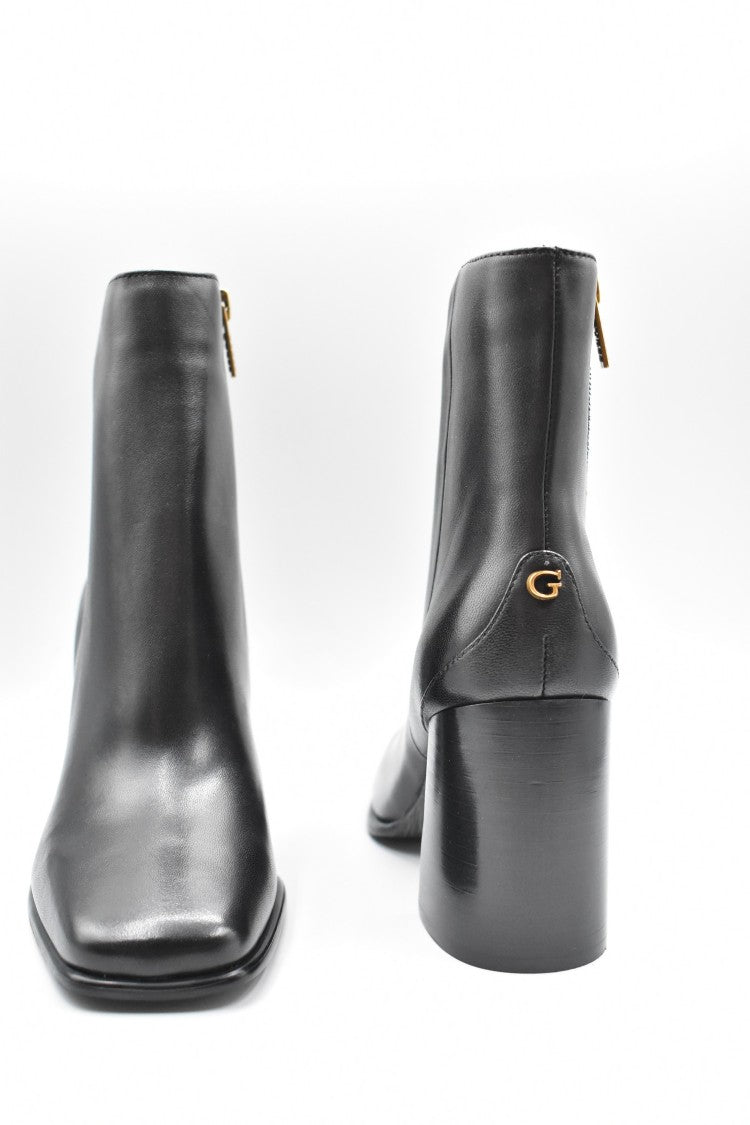 Laced Ankle Boots With Heel And Design