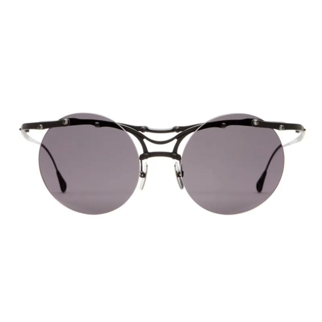 O01 Round Dark Lens Sunglasses with Cut-Out Details