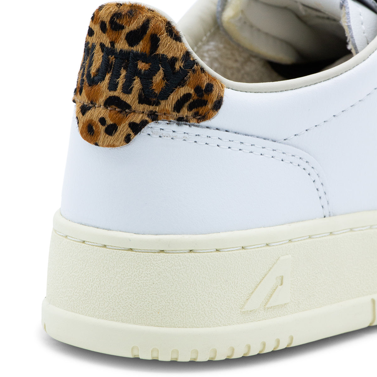 Leopard Detail Low-Top Sneakers