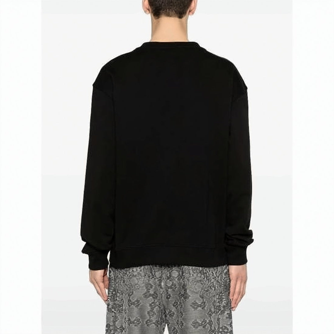 Long-Sleeve Black T-Shirt With Artistic White Graphic