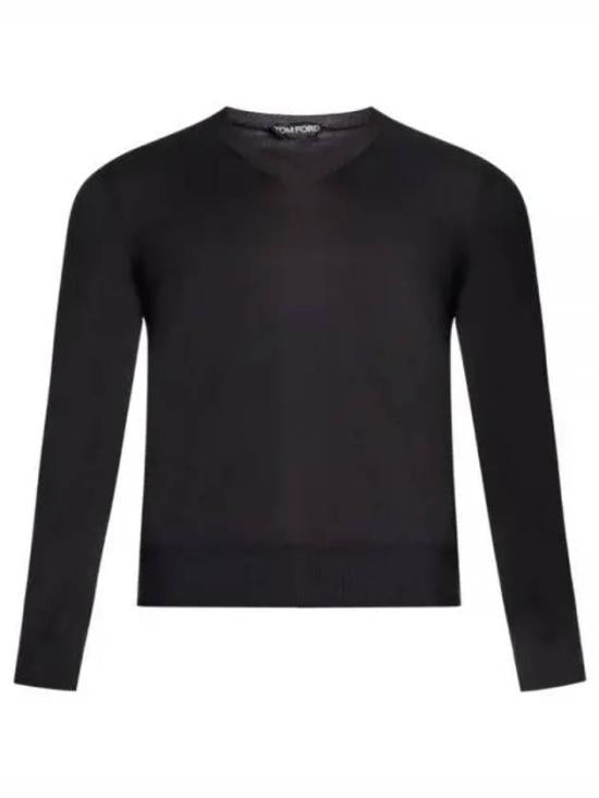 Black Knit Sweater With Ribbed Hem And Cuffs