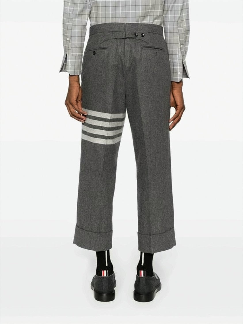 Cropped Grey Suit Pants With Tailored Fit And Distinctive Stripes