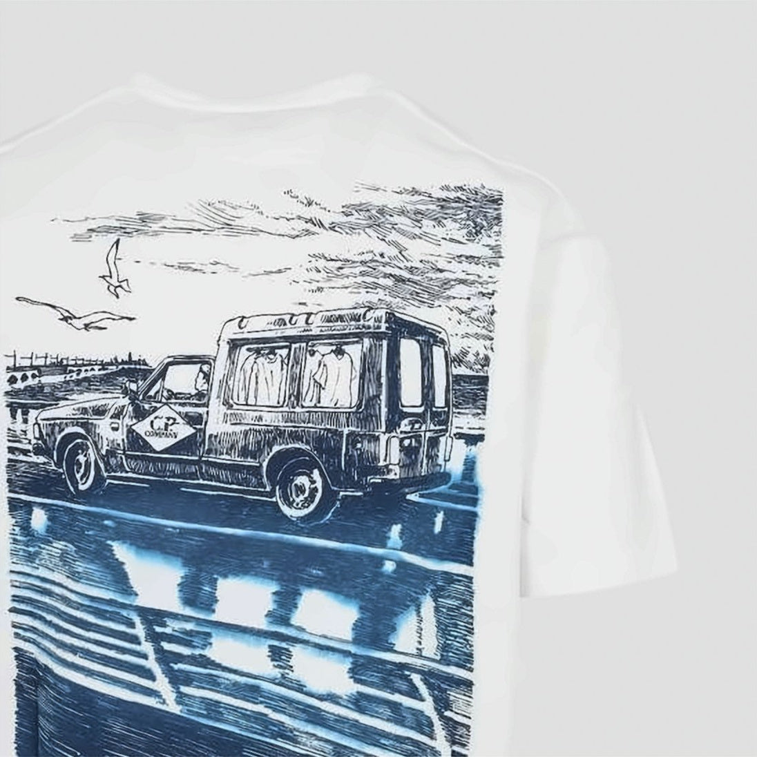 Minimalist Relaxed-Fit Cotton T-Shirt with Chest Pocket