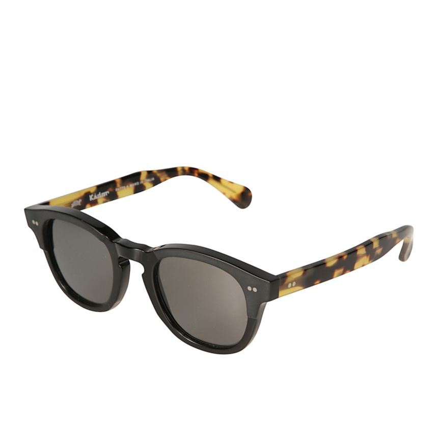 Boston/N Classic Round Frame Sunglasses with Tortoiseshell Arms