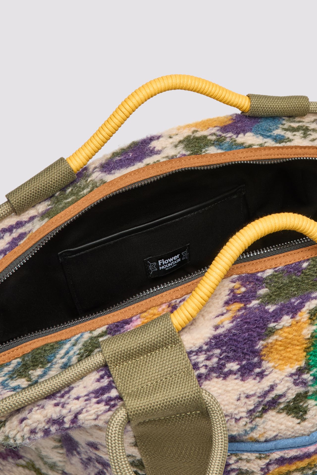 Unisex Weekend Bag With Multicolor Abstract Pattern
