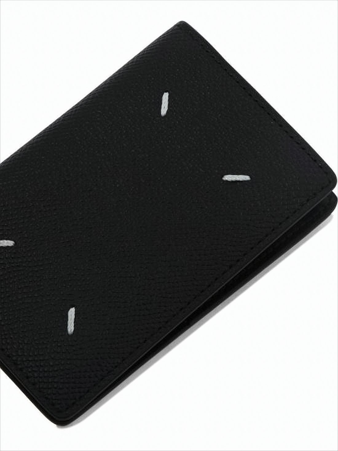 Textured Calf Leather Bifold Card Wallet