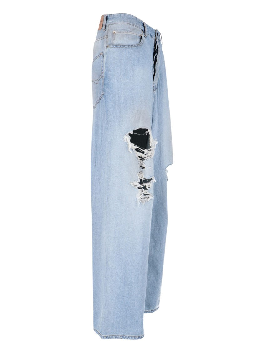 Classic Straight-Leg Blue Jeans With Five-Pocket Styling