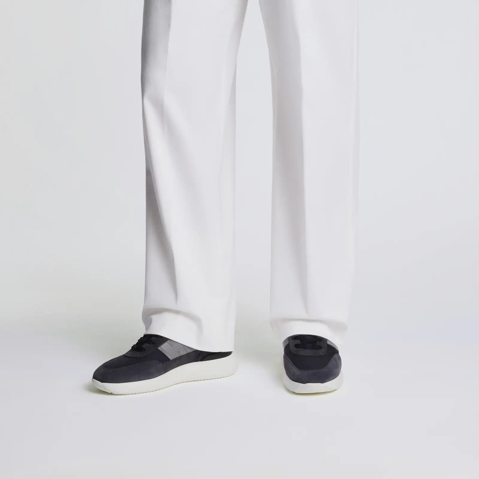 H709 Allacciato H Banda Sneakers in Blue