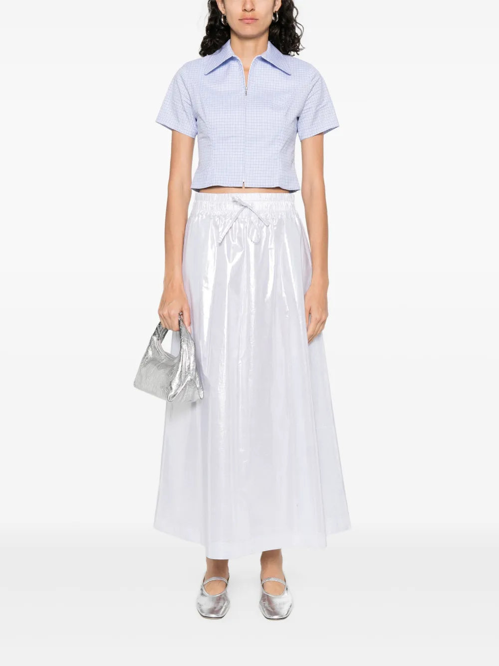Smooth Silhouette Skirt with Subtle Texture