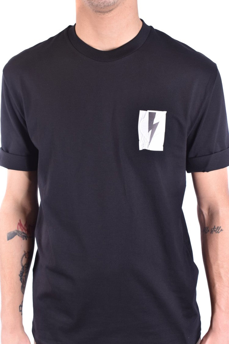 Black Short-Sleeve T-Shirt With Lightning Bolt Graphic