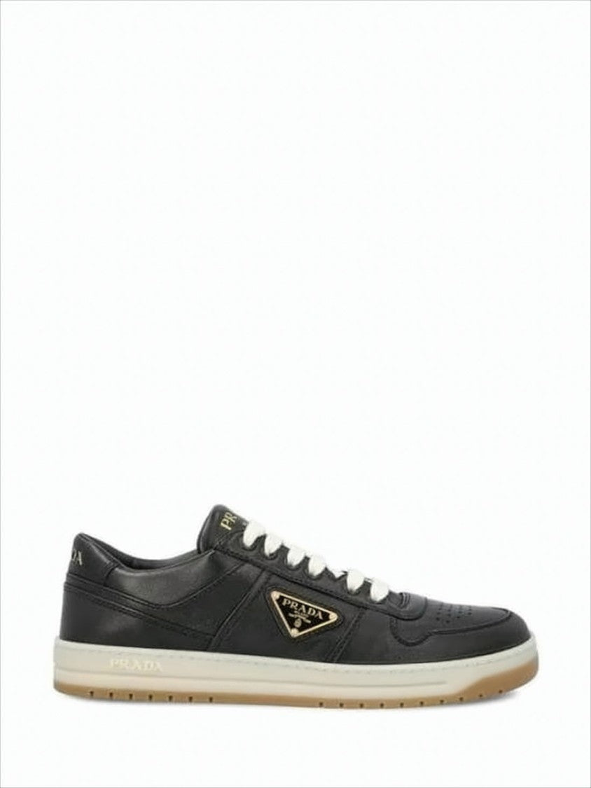 Low-Top Black Lambskin Sneakers With Contrasting Beige Sole
