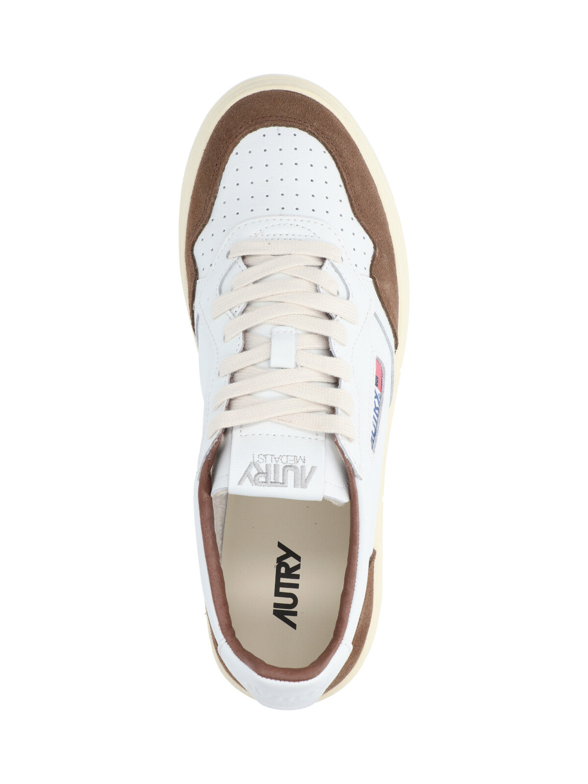 Low-Top Sneakers With Streamlined Silhouette And Timeless Appeal
