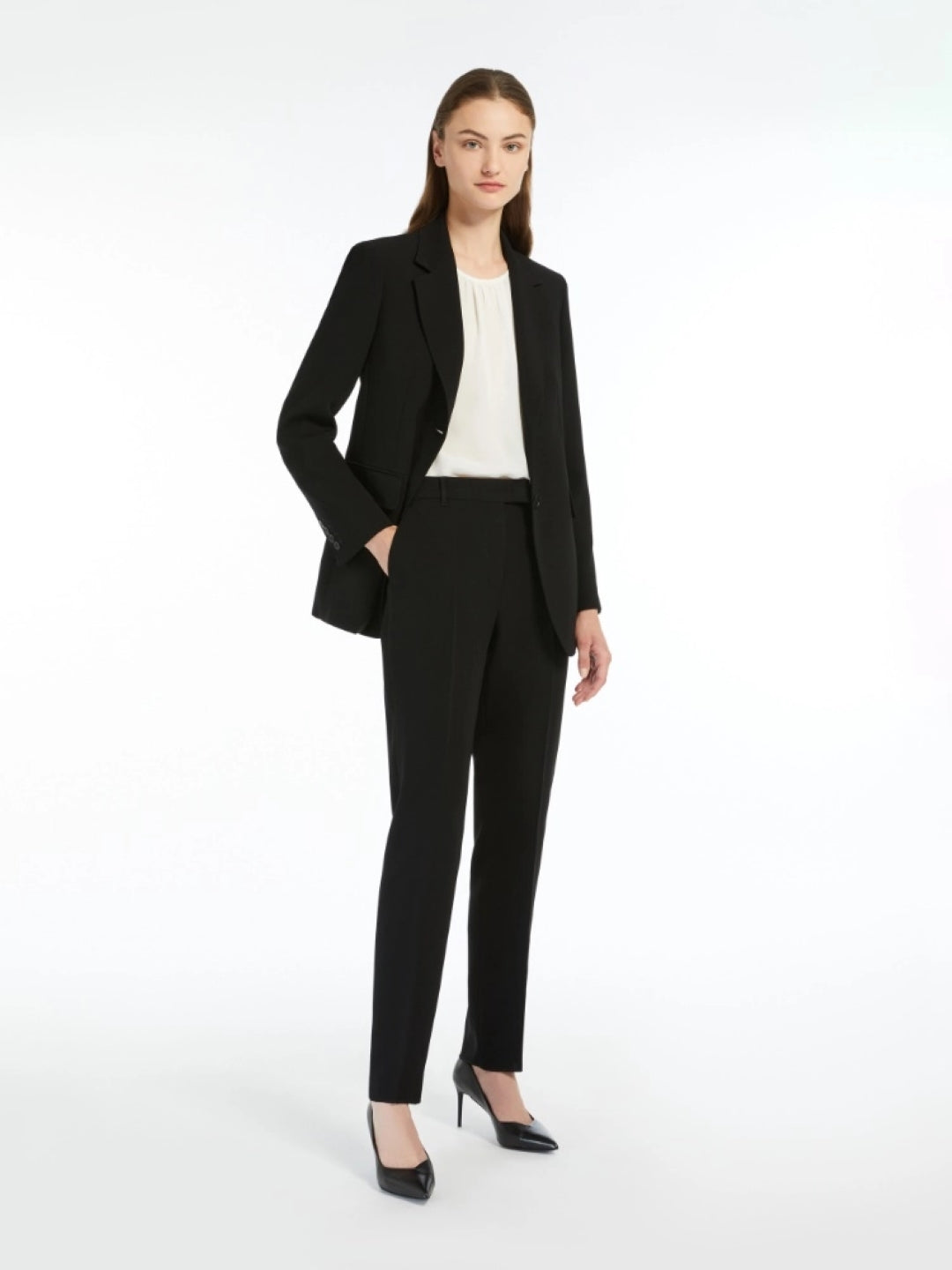 Tailored Black Pants With Classic Silhouette