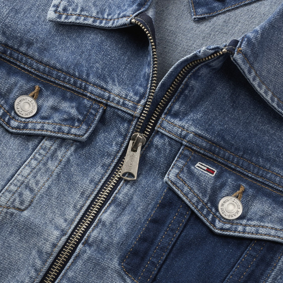 Cropped Slim Fit Denim Jacket