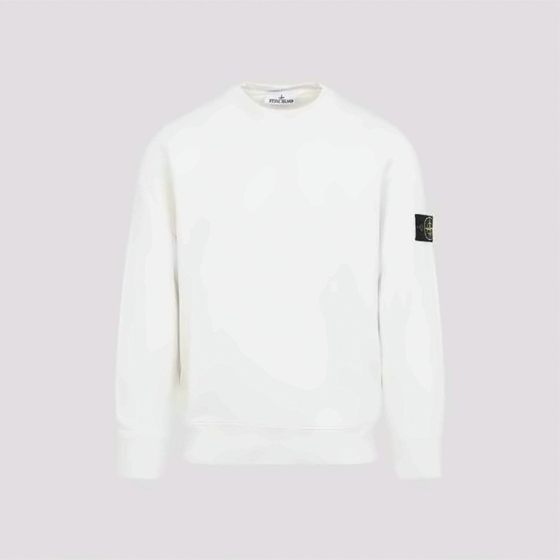 Long-Sleeve Minimalist Cotton Shirt with Distinctive Patch
