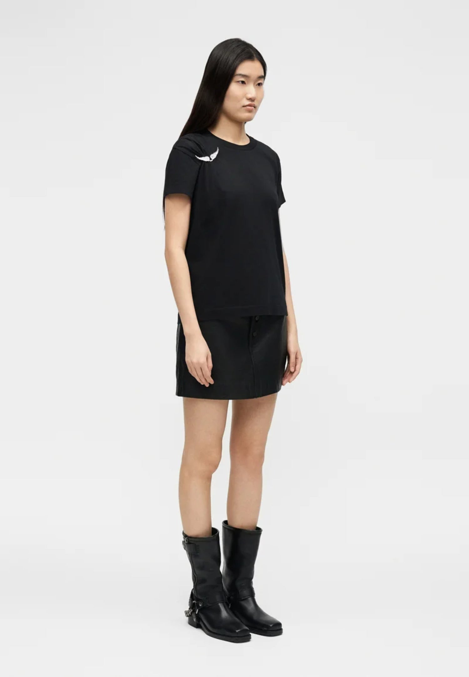 Short-Sleeved T-Shirt with Silver Wing Brooch Detail