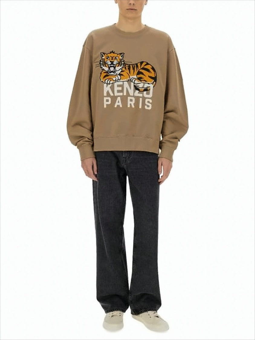 Relaxed Fit Long-Sleeve Sweatshirt with Bold Graphic Design