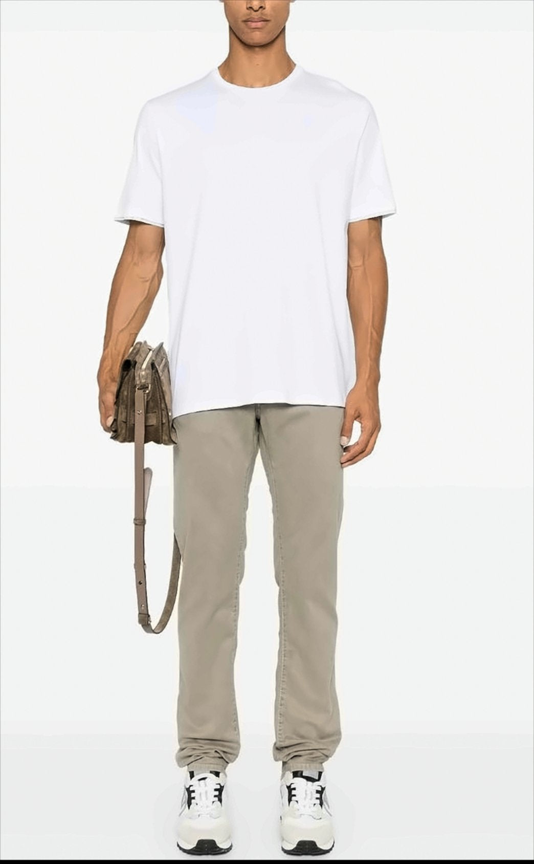 Plain White Crewneck T-Shirt With Logo Detail