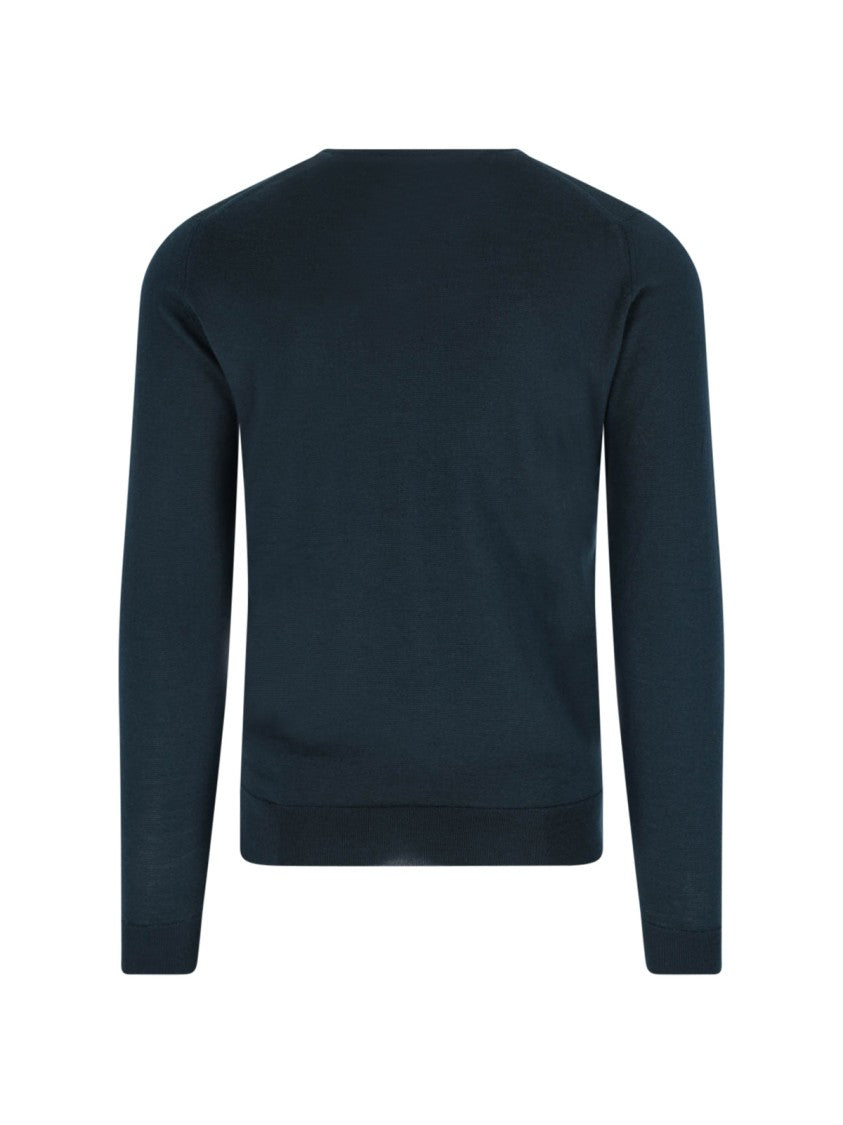 Knit Green Sweater With Ribbed Cuffs And Timeless Design