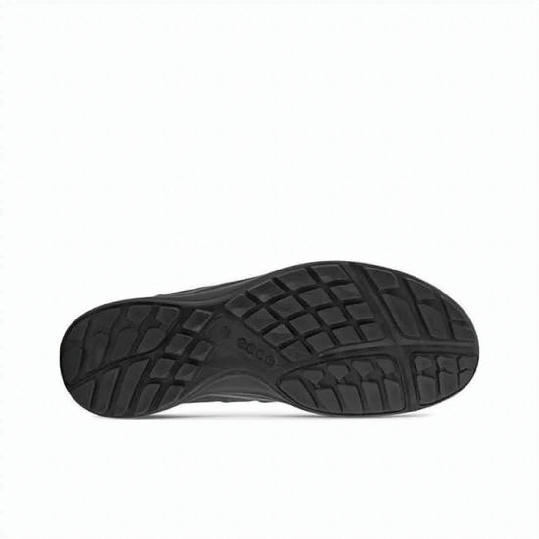 Low-Profile Black Sneakers with Breathable Mesh Upper