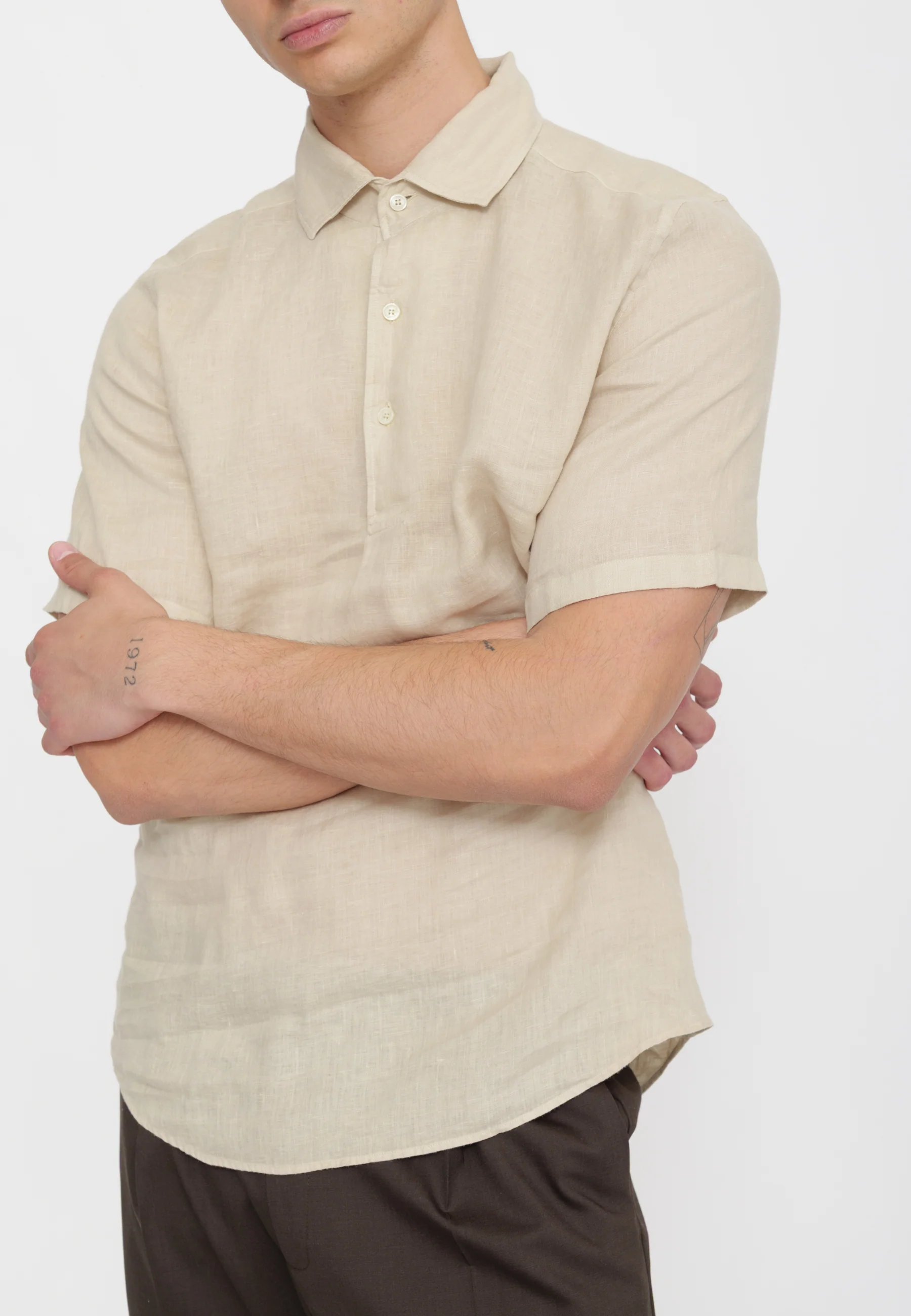 Short-Sleeved Polo Shirt with Classic Collar