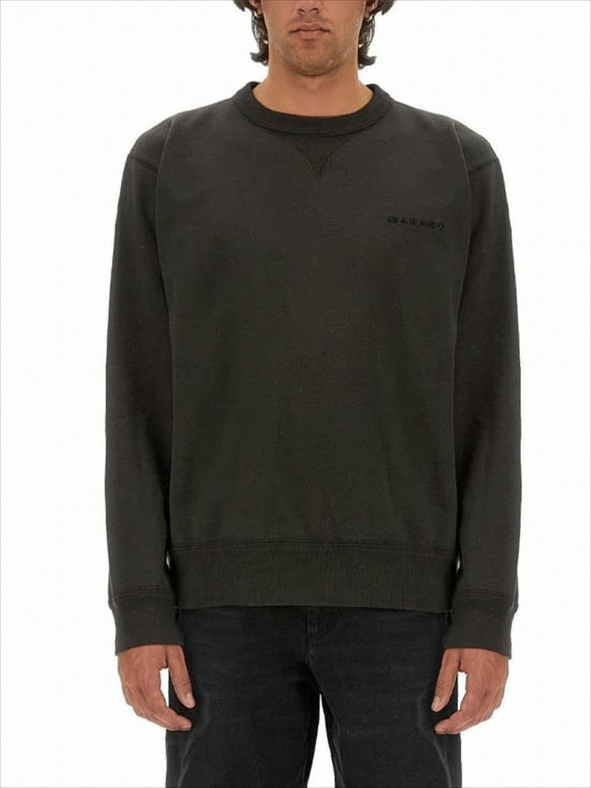 Relaxed Fit Long-Sleeve Sweatshirt with V-Stitch Detail