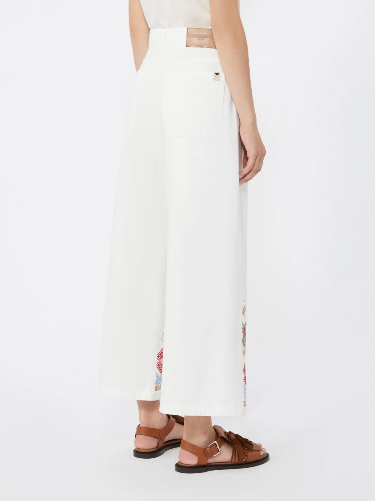 Wide-Leg Pants with Intricate Embroidery and Classic Design