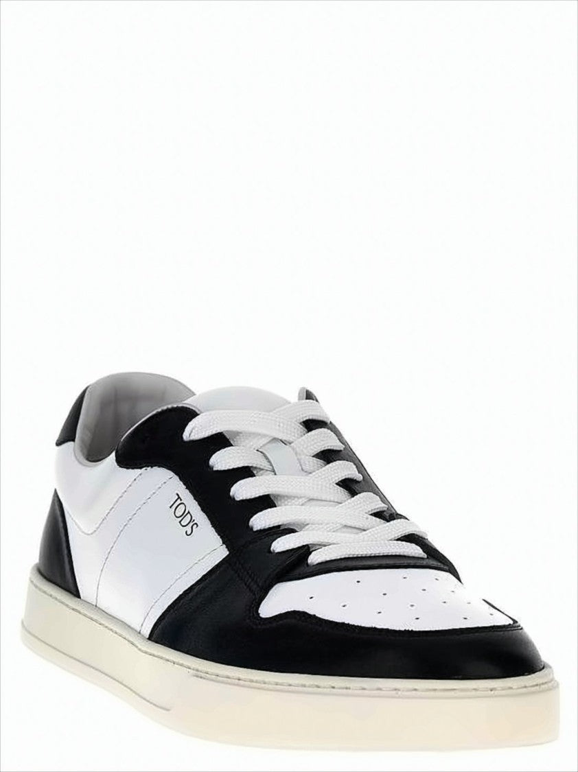 Low-Top Leather Sneakers with Color Block Design