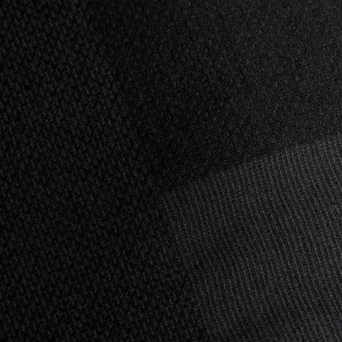 Fitted Black Long-Sleeve Top with Raglan Sleeves