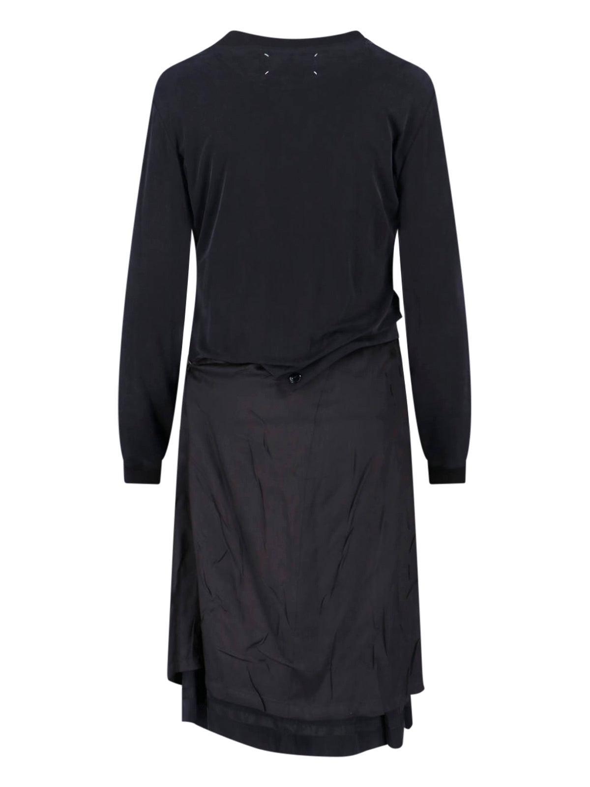 Sleek Black Dress With Timeless Silhouette