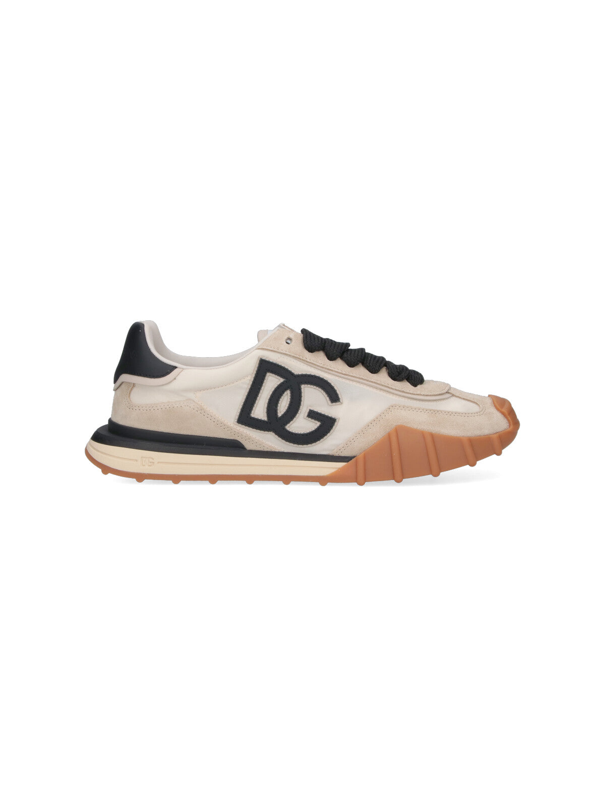 Low-Top White Sneakers With Minimalist Design