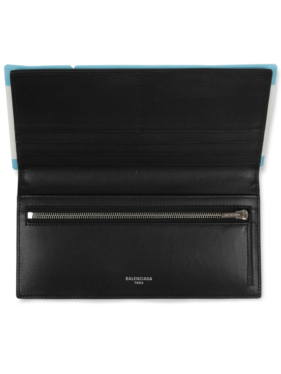 Textured Leather Passport Wallet With Embossed Emblem
