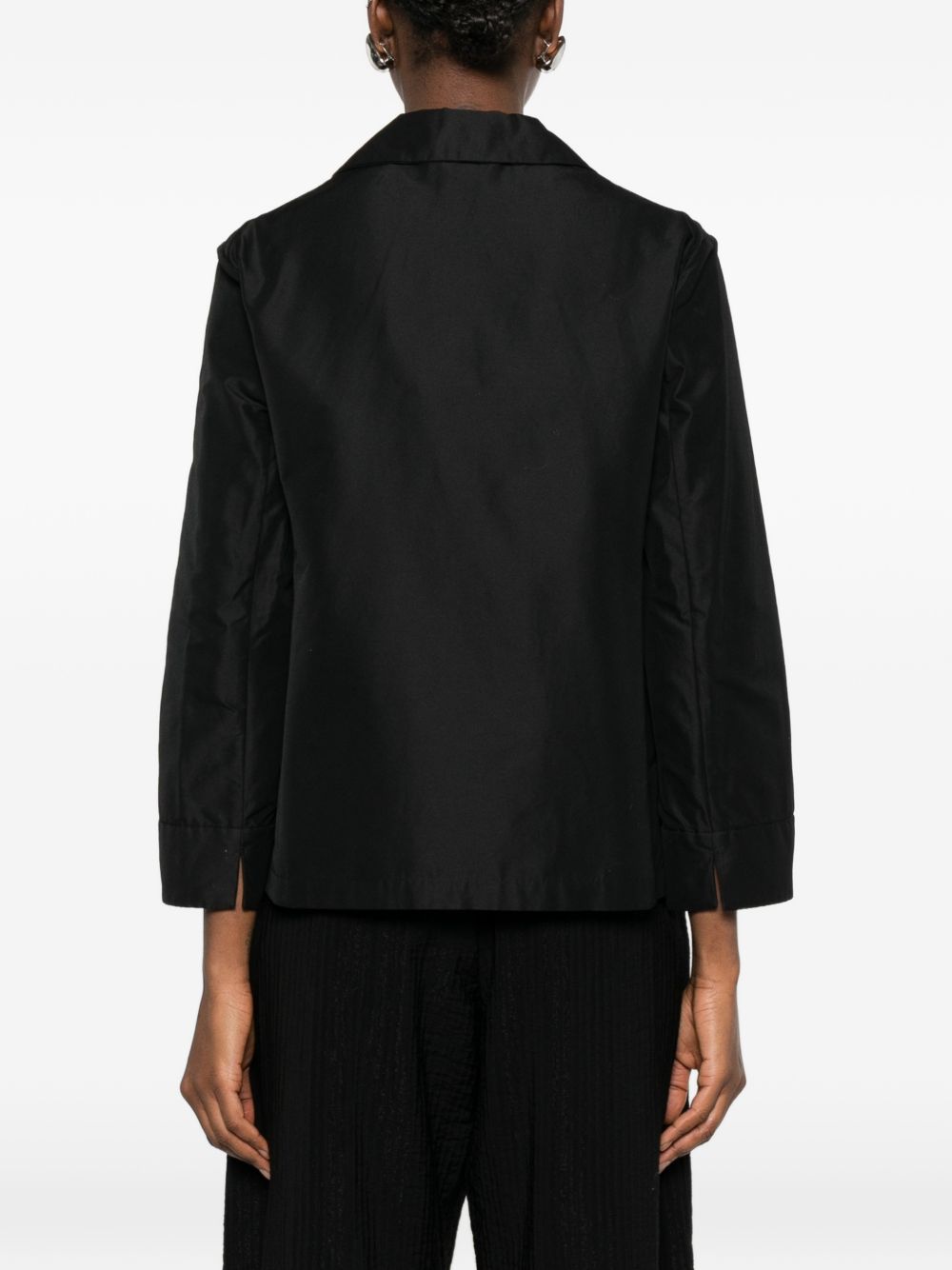 Single-Breasted Black Jacket with Three-Button Closure
