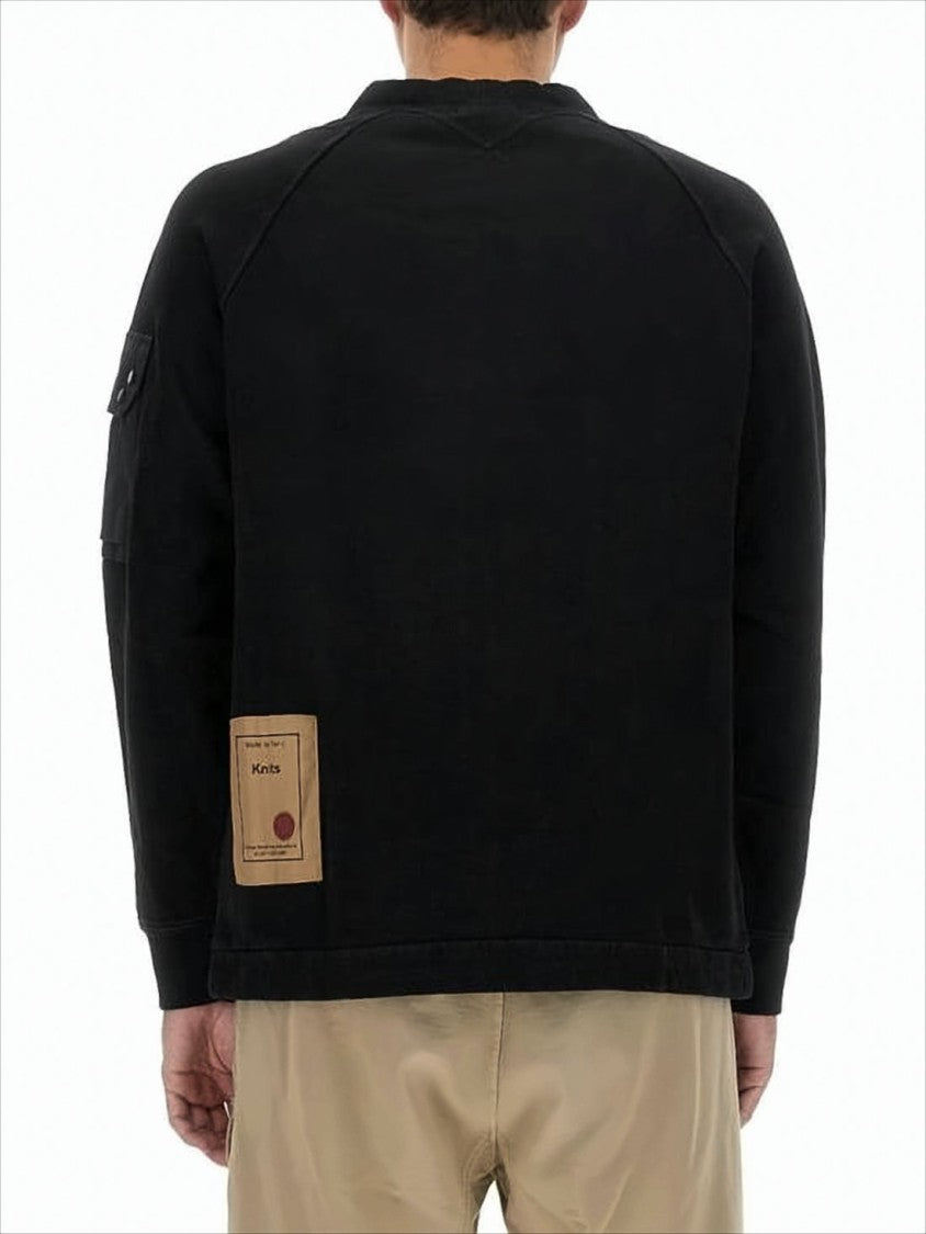 Relaxed Fit Long-Sleeve Tee with Adjustable Drawstrings and Unique Pockets