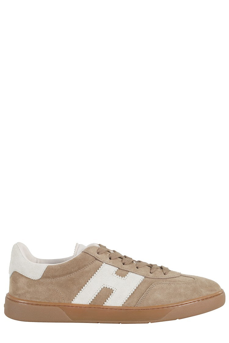 H327 Lace-Up Sneakers With Contrasting Logo