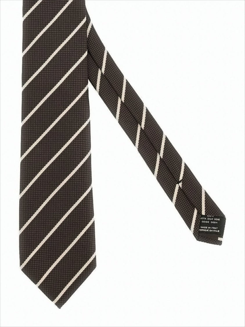 Silk Tie with Diagonal Stripes