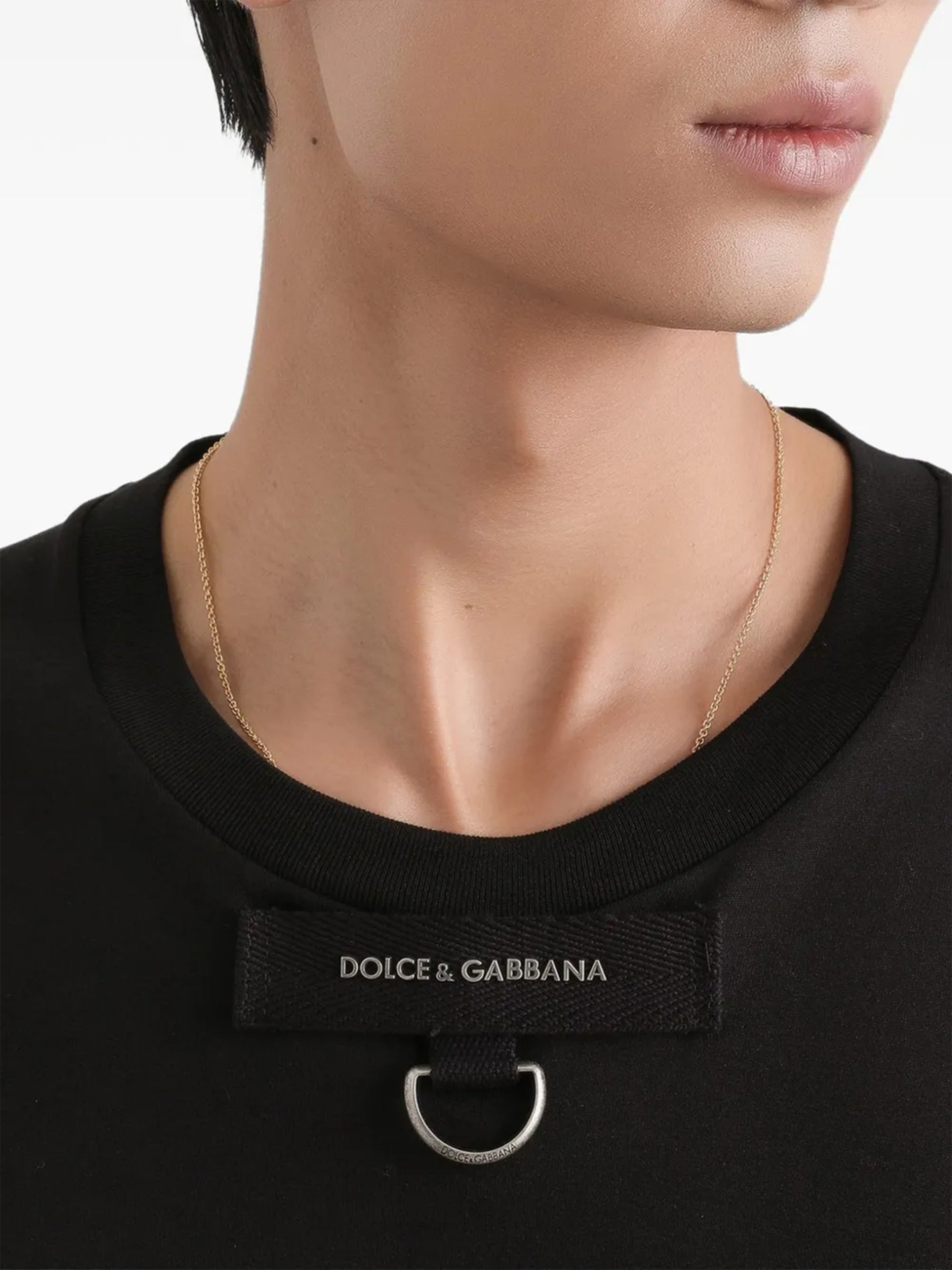 Black Round Neck Cotton Label T-Shirt