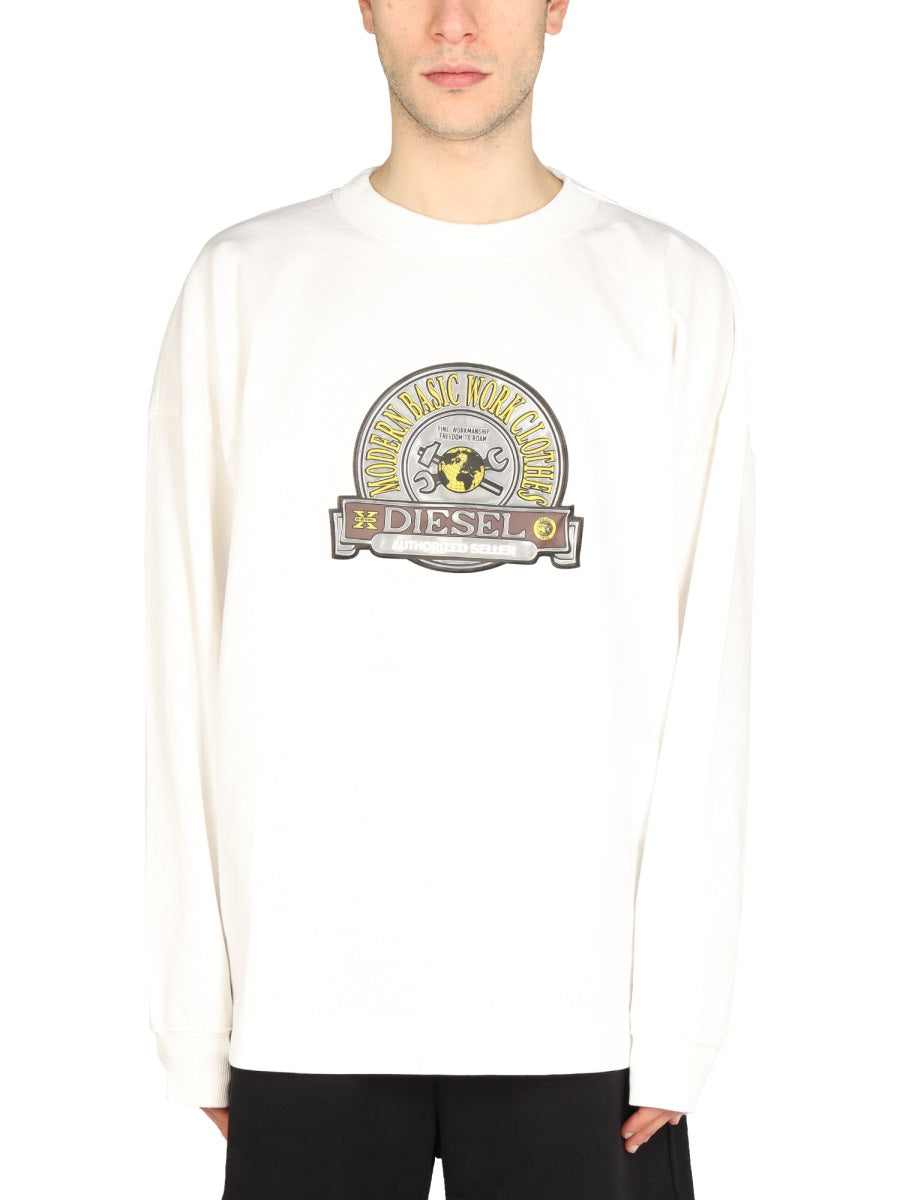 Graphic Logo Patch Sweatshirt