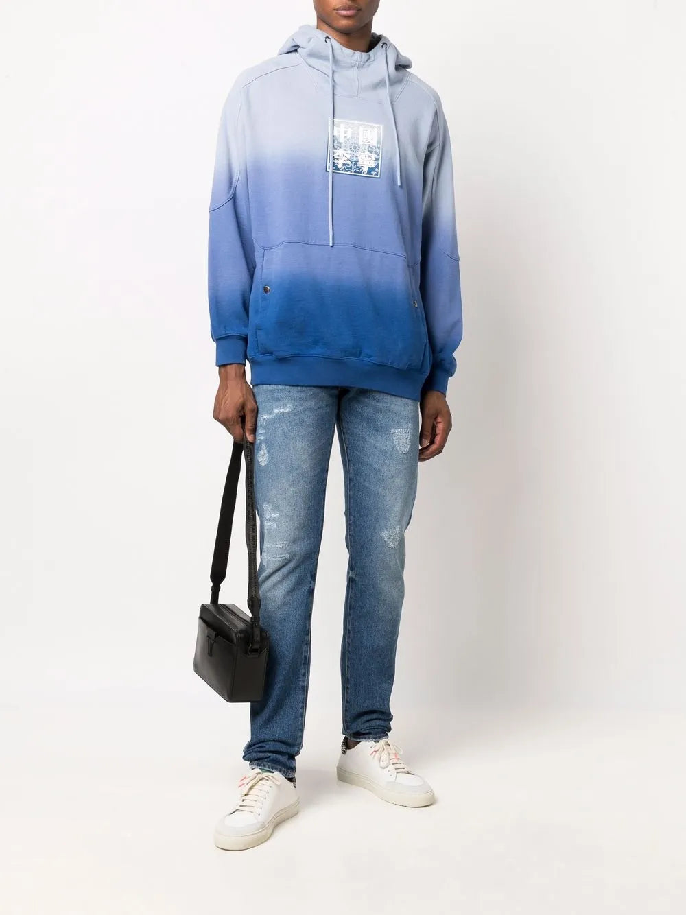 Straight-Leg Blue Denim Jeans With Classic Five-Pocket Styling