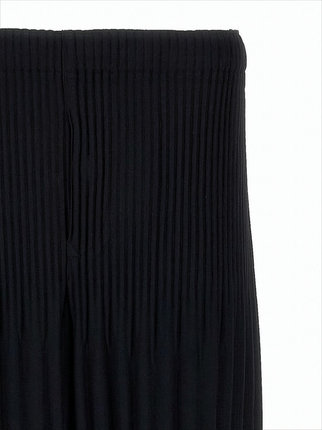 Pleated Tapered Jogging Pants
