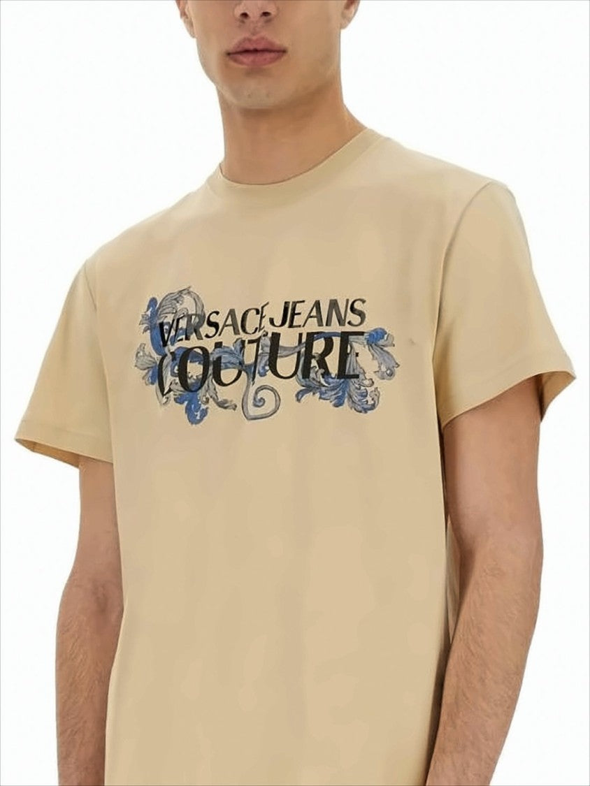 Short-Sleeved Crew Neck T-Shirt with Graphic Floral Print