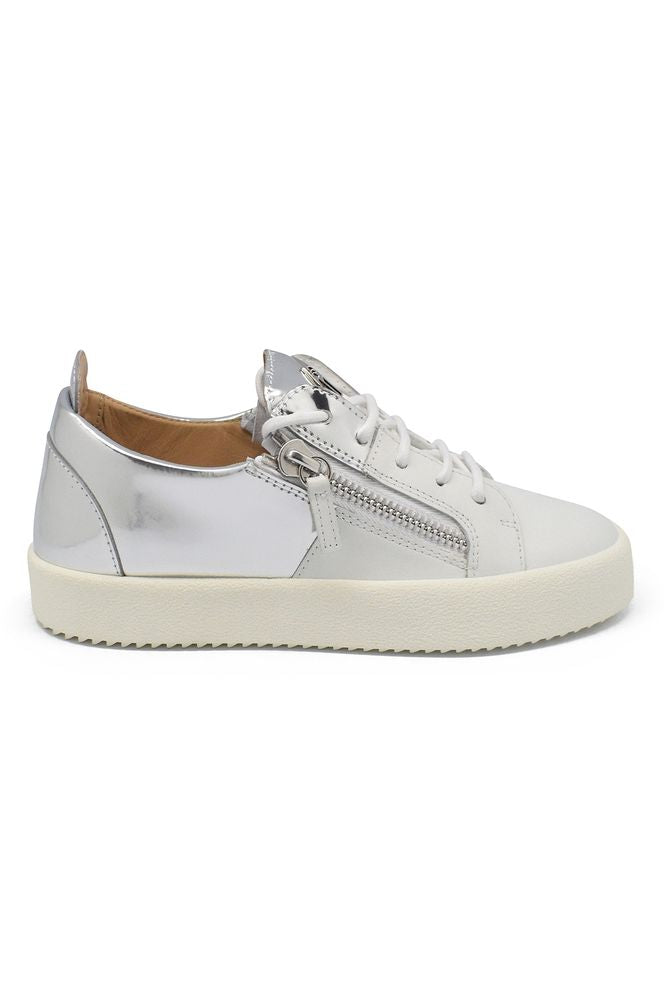 Double Sneakers